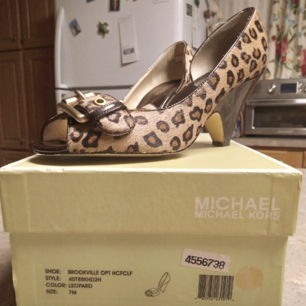 Michael Kors Brookville Opt Leopard Pumps   7 M